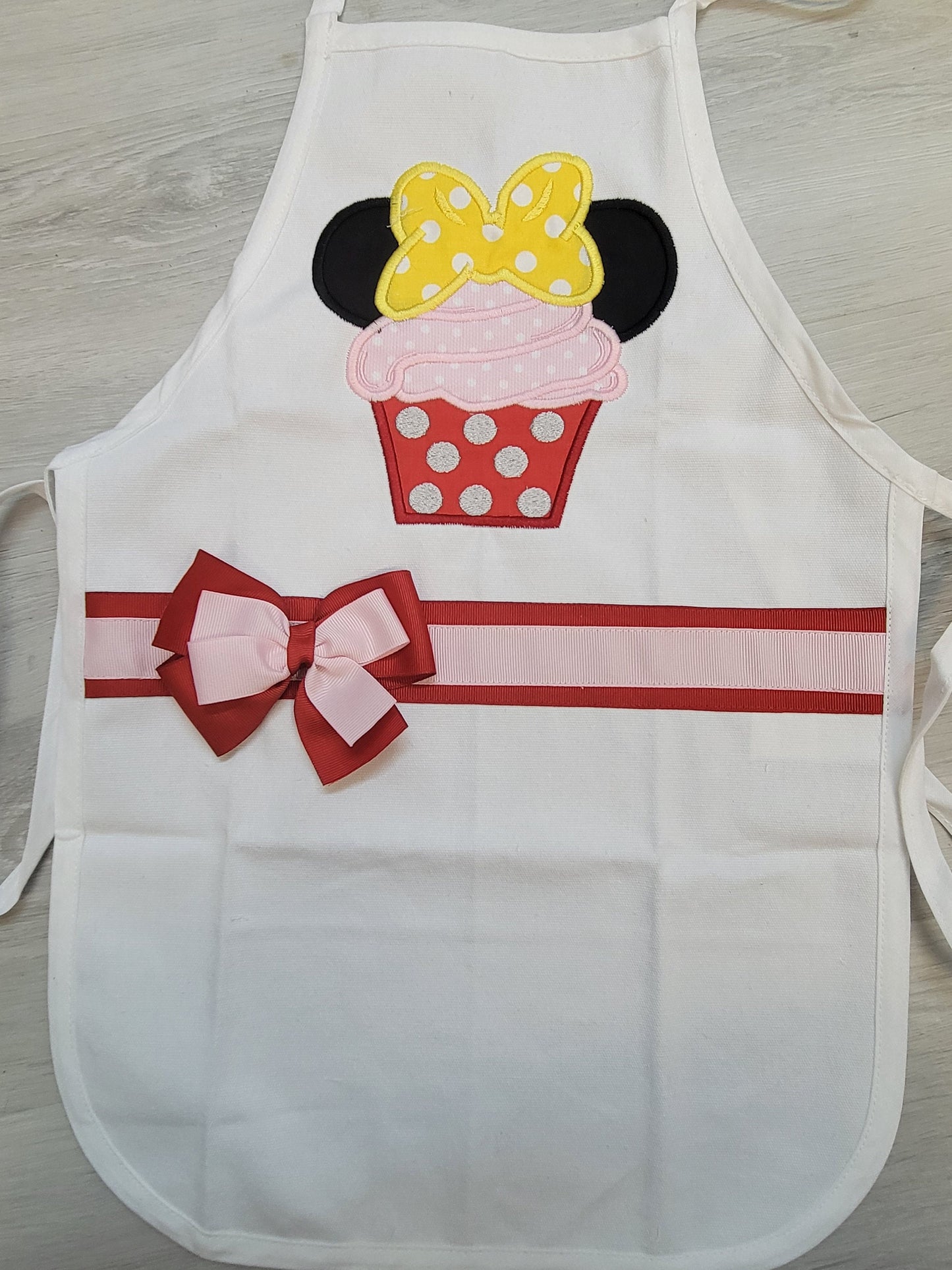 Minnie Personalized Apron, Cupcake Apron, Girls Minnie Apron,  Gifts For Girls, Child Chef Apron, Girls Minnie Cupcake Apron